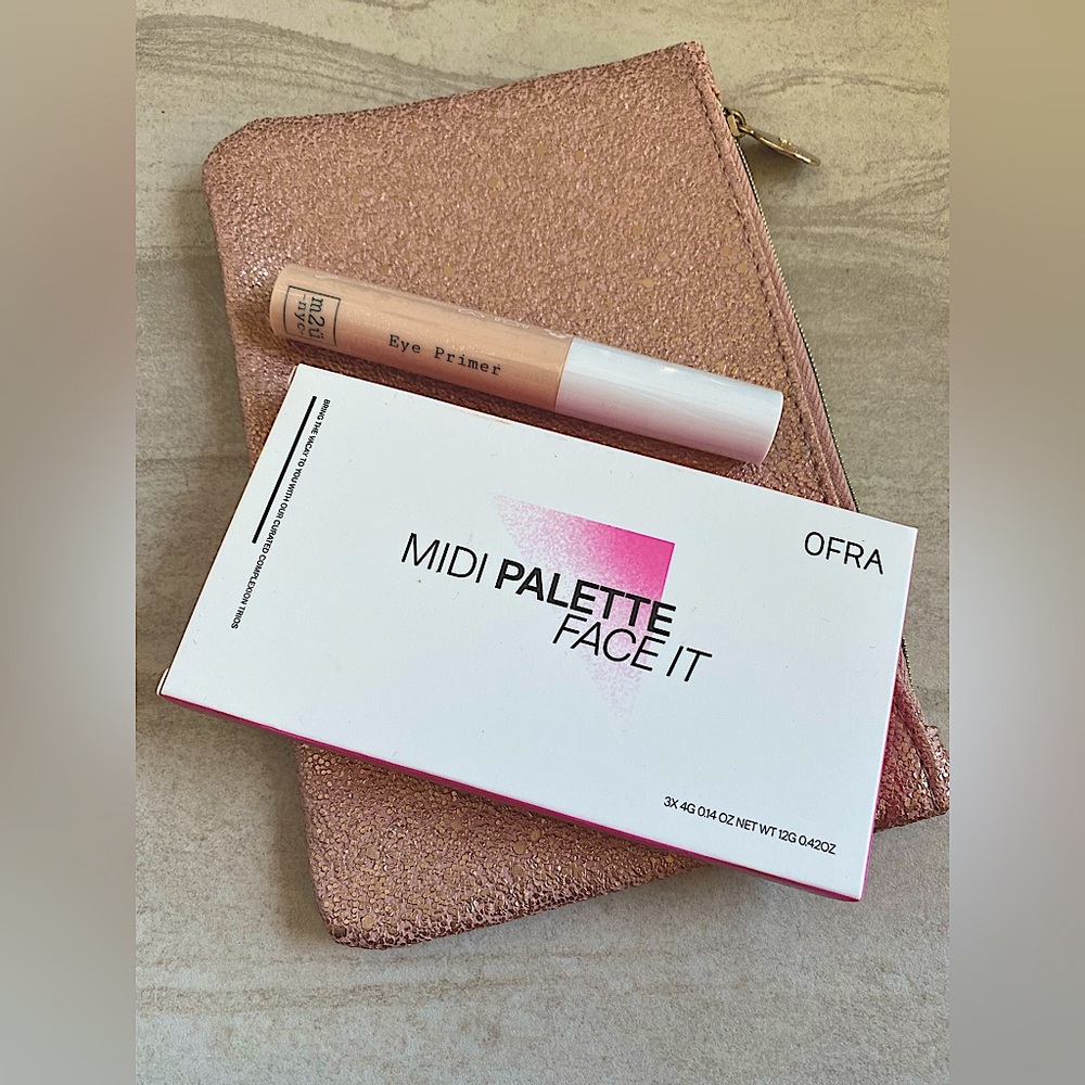Makeup bundle